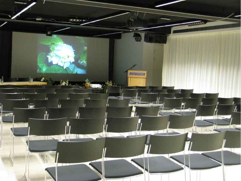 Kellertheater Raum Untergeschoss Bar Marmorboden Europahaus Mayrhofen Seminar Gruppenraum Zillertal 4